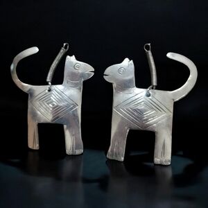 ⛓️NEW⛓️6 Pairs Maharani Tribal Cat Charms